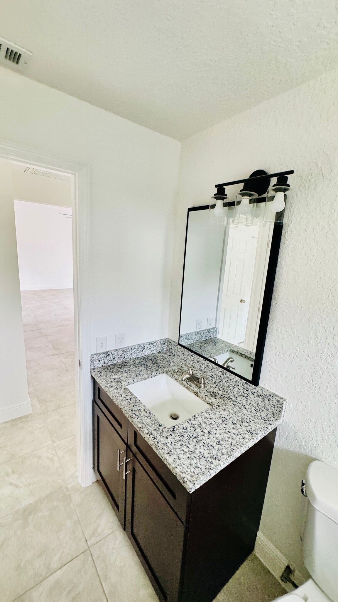 Building Photo - 225 Rail Ave