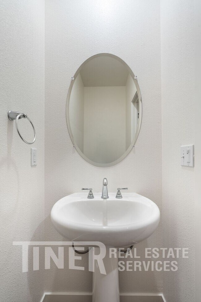 Building Photo - 3027 Magical Walk