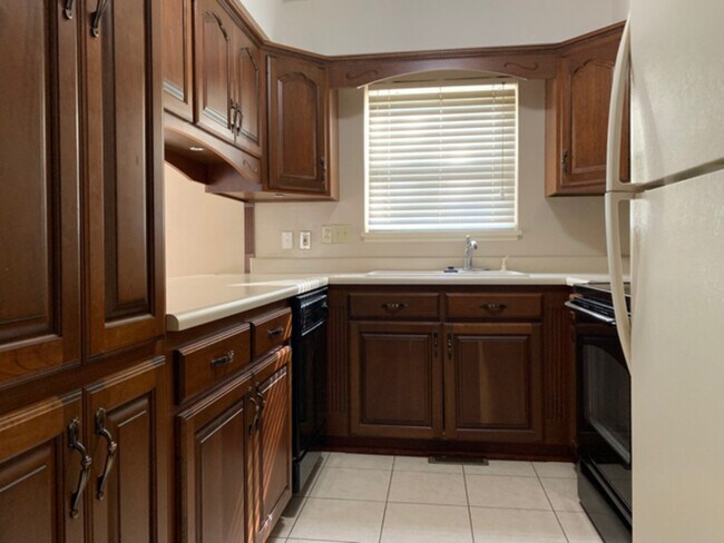 Building Photo - 6924 N Flamingo Ct