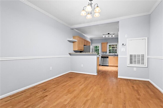 Building Photo - 3675 Peachtree Rd NE
