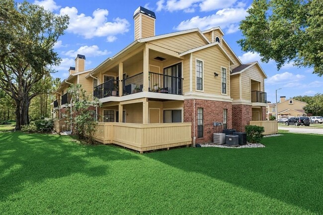 Building Photo - 8722 Mallard Reserve Dr