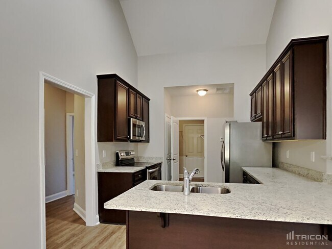 Building Photo - 402 Cranbrooke Dr