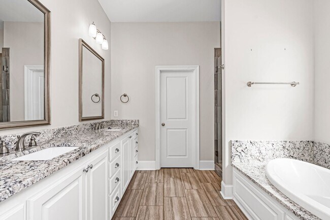 Building Photo - 3 Bedroom House In Rouzan| Community Pool