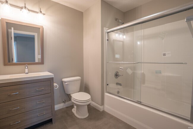 Building Photo - 2855 Needletail Dr