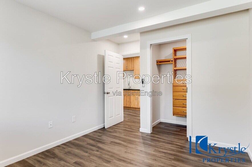 Building Photo - 471 McGrue Cir
