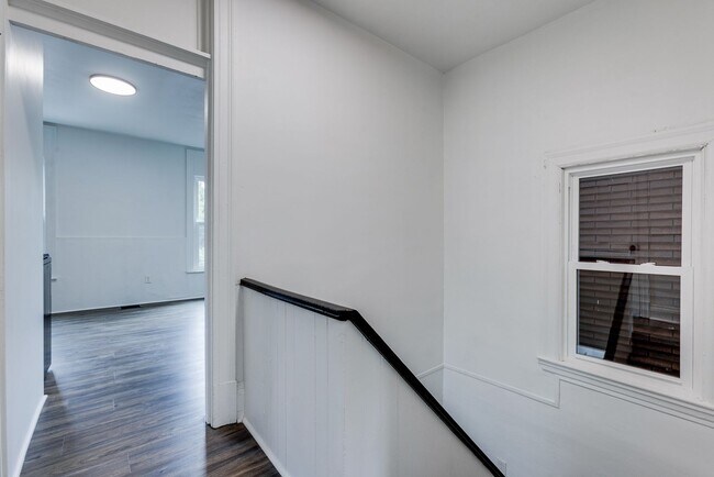 Building Photo - 2637 S 18th St
