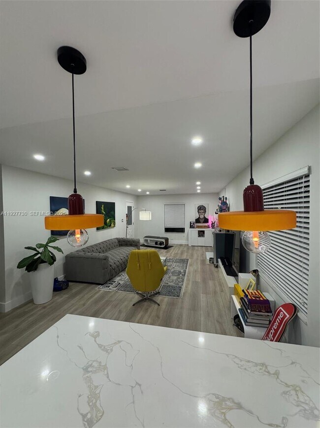 Building Photo - 557 NW 44th St