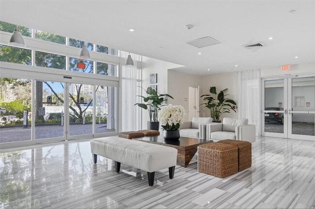 Building Photo - 3030 NE 188th St