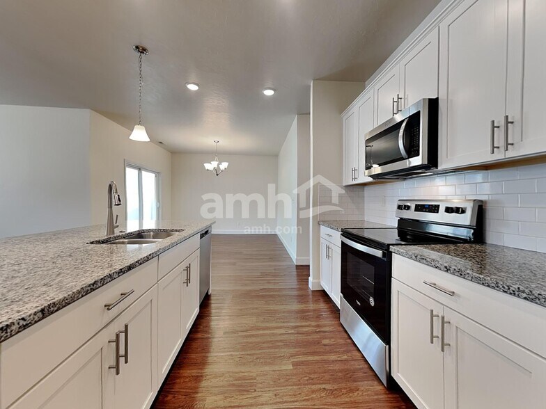 Building Photo - 3537 S Bartlett Way
