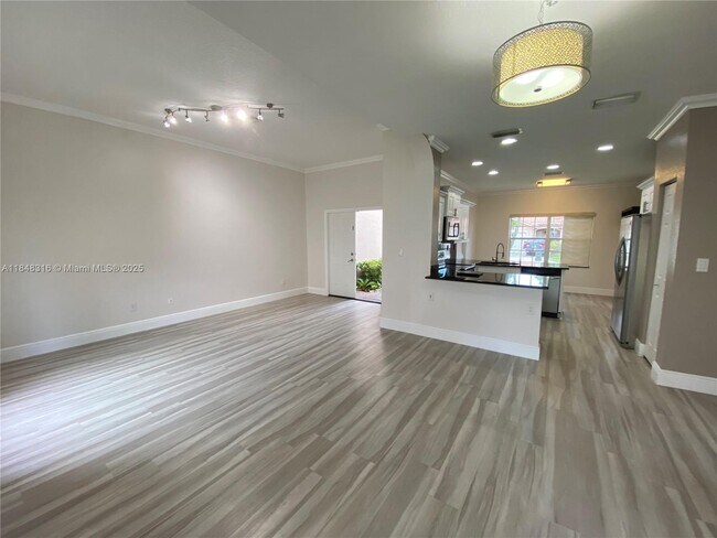 Building Photo - 562 NW 130th Ave