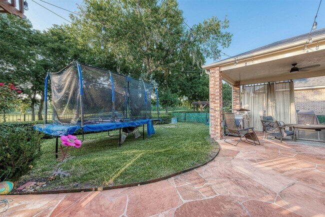 Building Photo - 8807 Stones Throw Ln