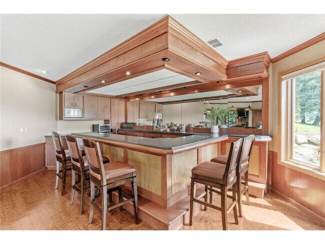 Building Photo - 6210 Deerwood Cir N