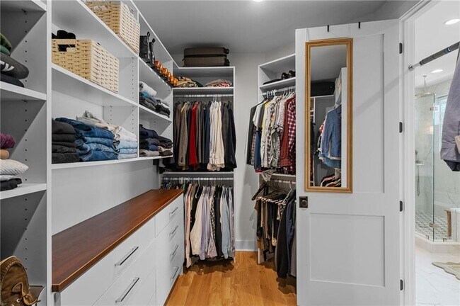 Building Photo - 1381 Wessyngton Rd NE