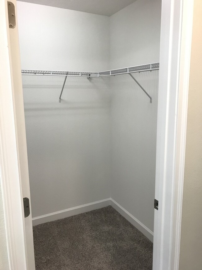 Building Photo - 5/3 Lake Nona/Moss park Home with FREE Lawncare, Internet, Cable and Phone