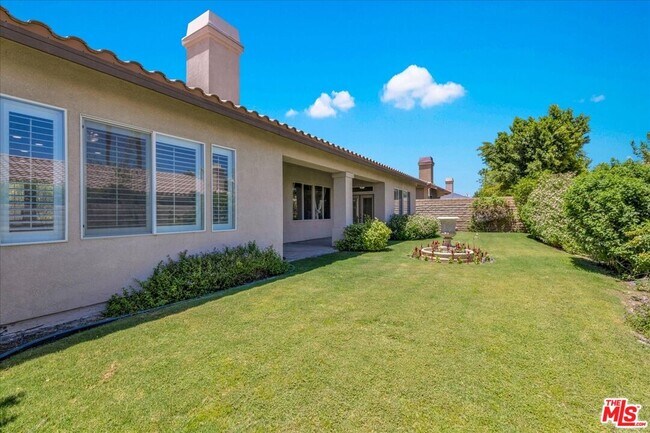 Building Photo - 40808 Eastwood Ln
