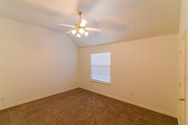 Building Photo - 9605 Pinehurst Dr