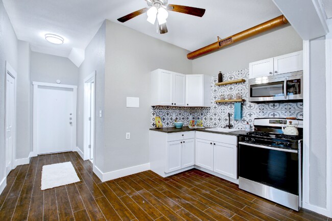 Building Photo - 438 Pruitt Ave