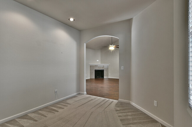 Building Photo - 7862 Bluefin Trail