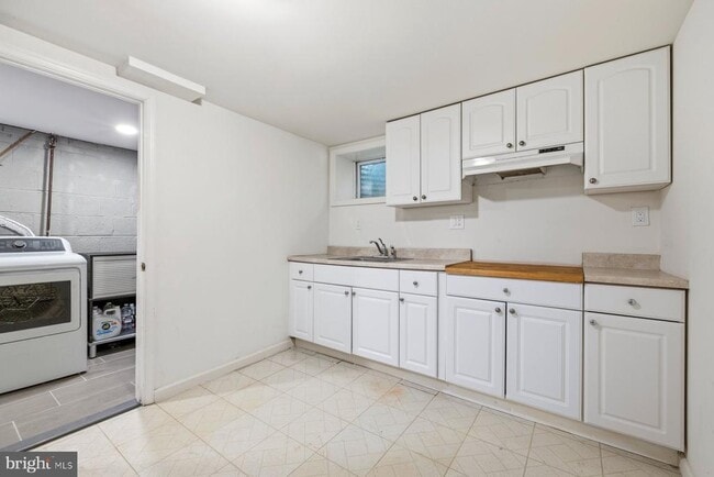 Building Photo - 3604 Husted Dr