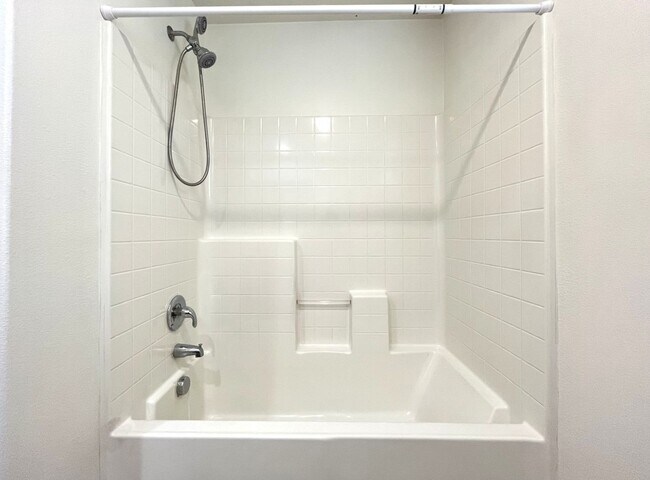 Building Photo - 14601 Serenade Dr
