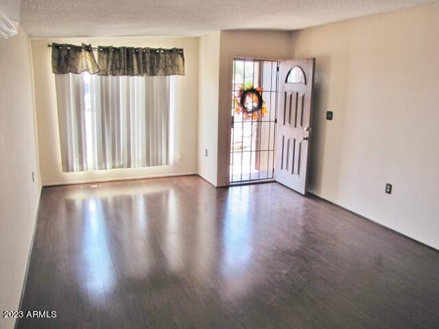 Building Photo - 3001 Quail Run Dr