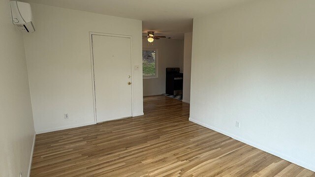 Building Photo - 2204 Fair Oak View Ter