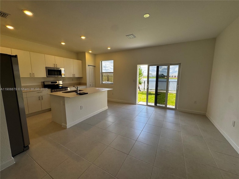 Building Photo - 35836 SW 178th Ct