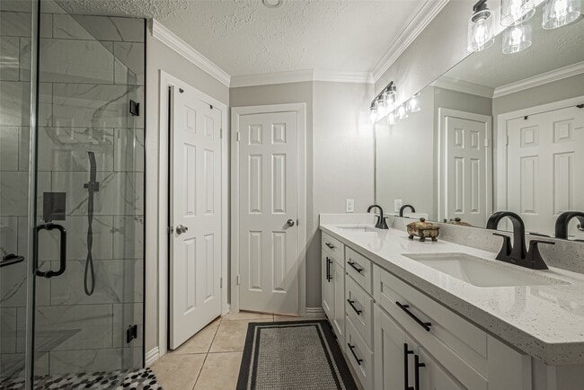 Building Photo - 15211 Camino Del Sol Dr
