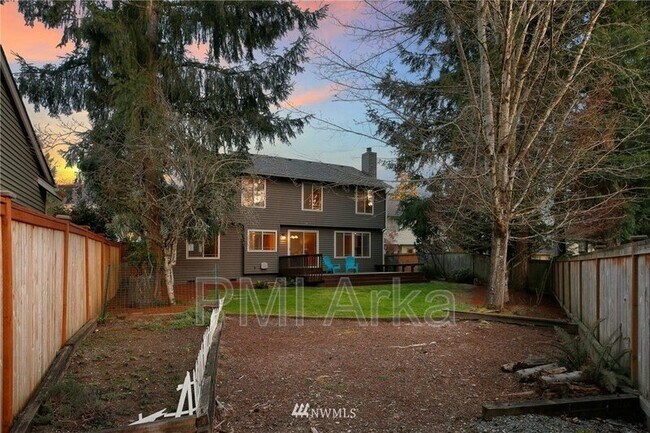 Building Photo - 23960 SE 42nd Pl