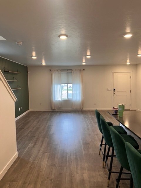 Living Room - 492 N Trident Dr