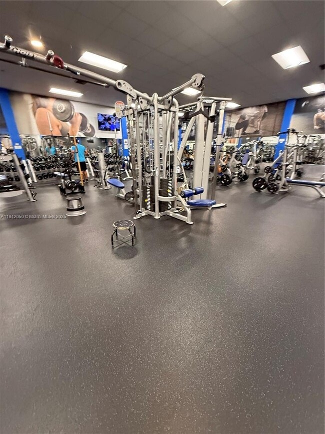 Building Photo - 16500 Golf Club Rd