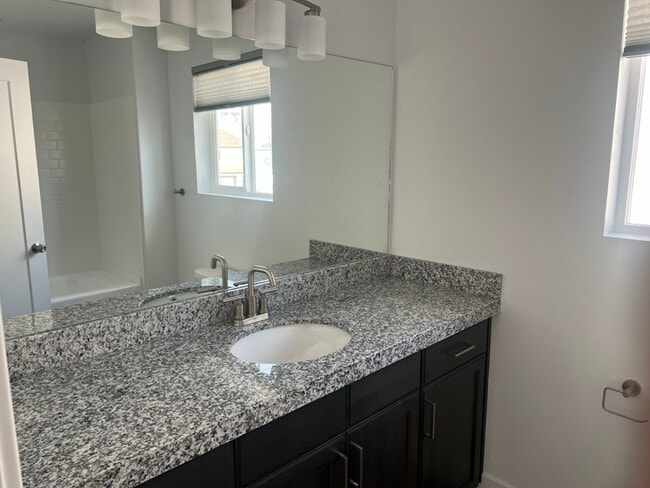 Building Photo - 1140 S 1500 W