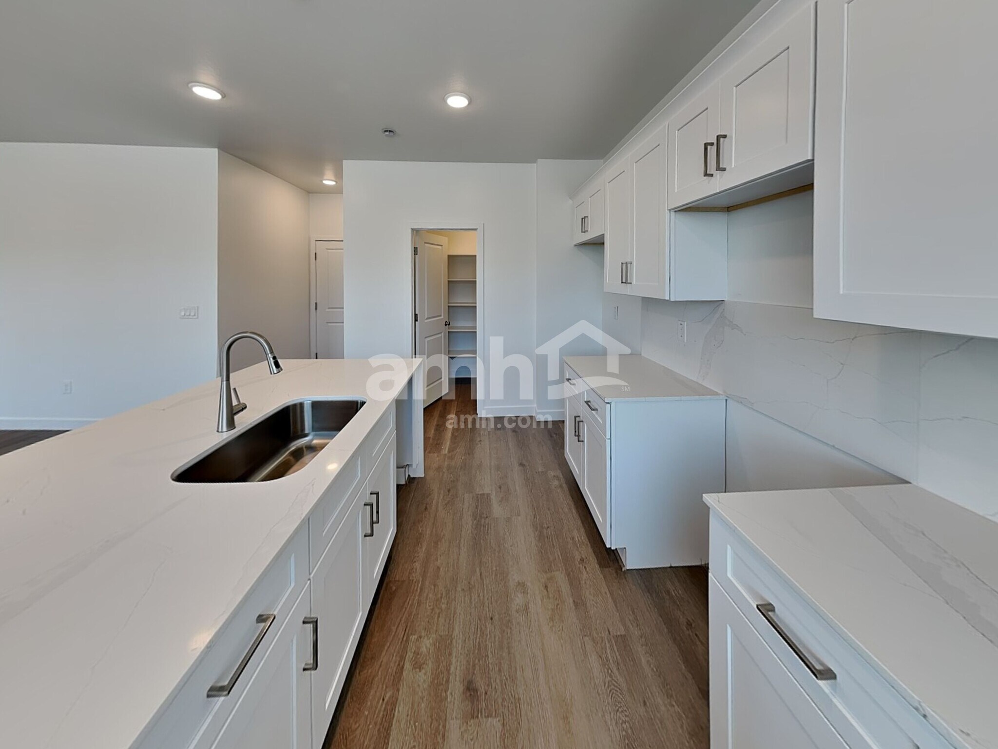 Building Photo - 9715 W Parkway Dr