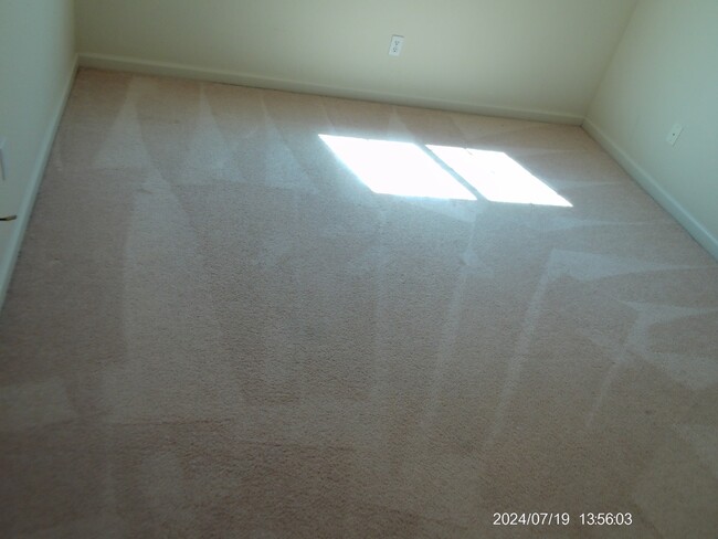 Building Photo - 1735 Cattail Dr