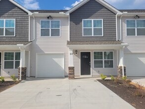 Building Photo - 114 Clear Creek Ln