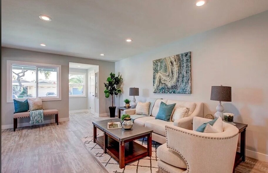 Building Photo - 24617 Marine Ave