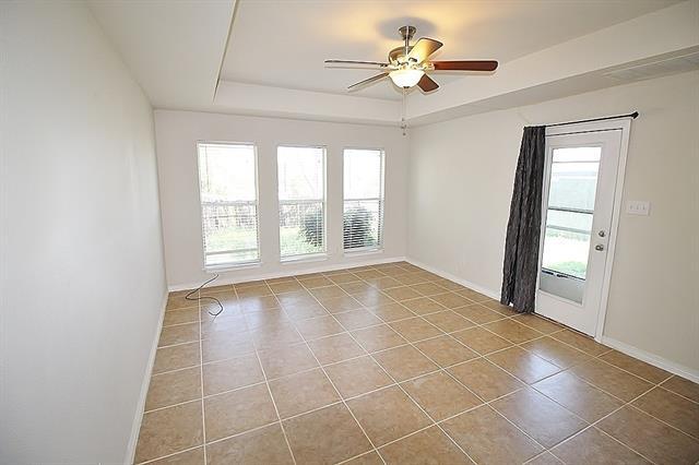 Building Photo - 809 Foxwood Ln