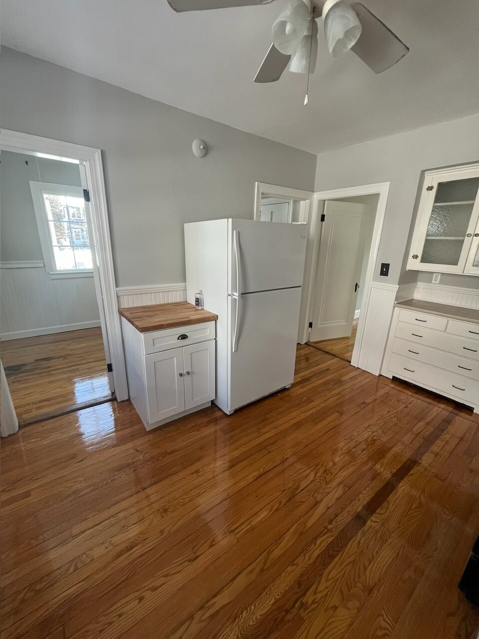 Building Photo - 25 Wawecus Rd