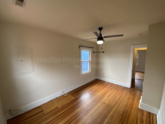 Building Photo - 320 Wolfe St