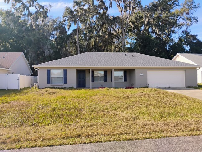 Building Photo - Beautiful Home