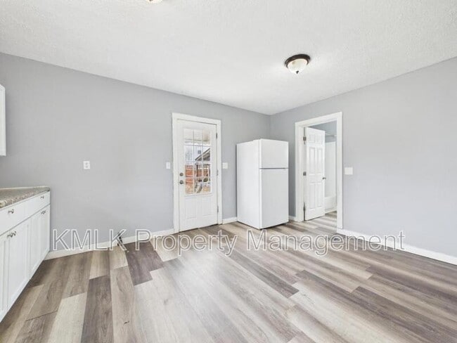 Building Photo - 36 23rd St SW