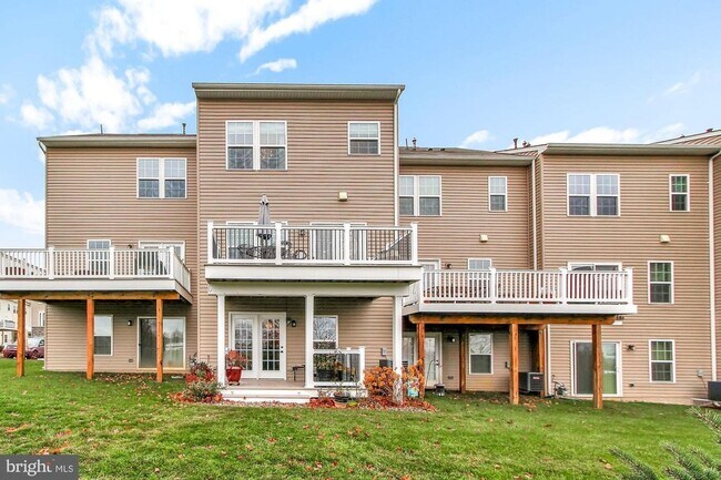 Building Photo - 927 Brechin Ln