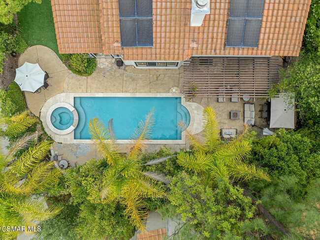 Building Photo - 2521 Sandycreek Dr