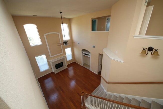 Building Photo - 2408 Cranberry Cove