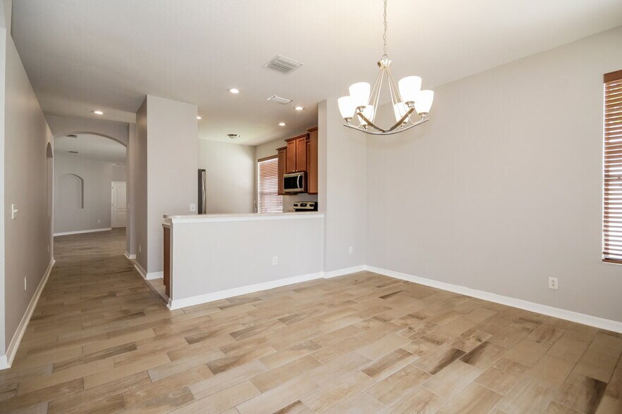 Building Photo - 910 Larwood Pine Dr