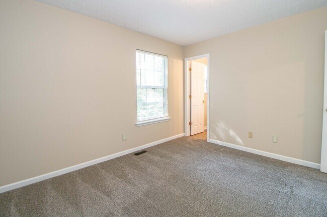 Building Photo - 217 New Gritton Ave