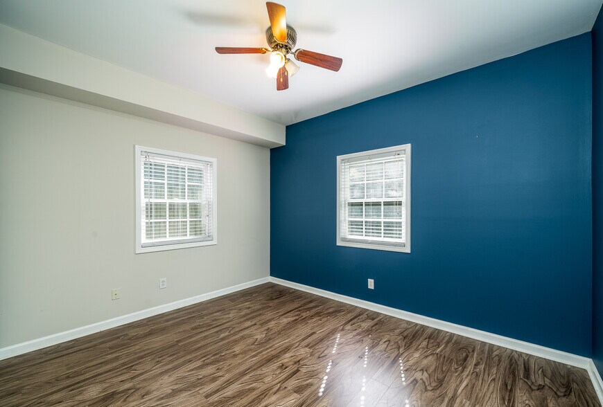 Building Photo - 125 Short St SE