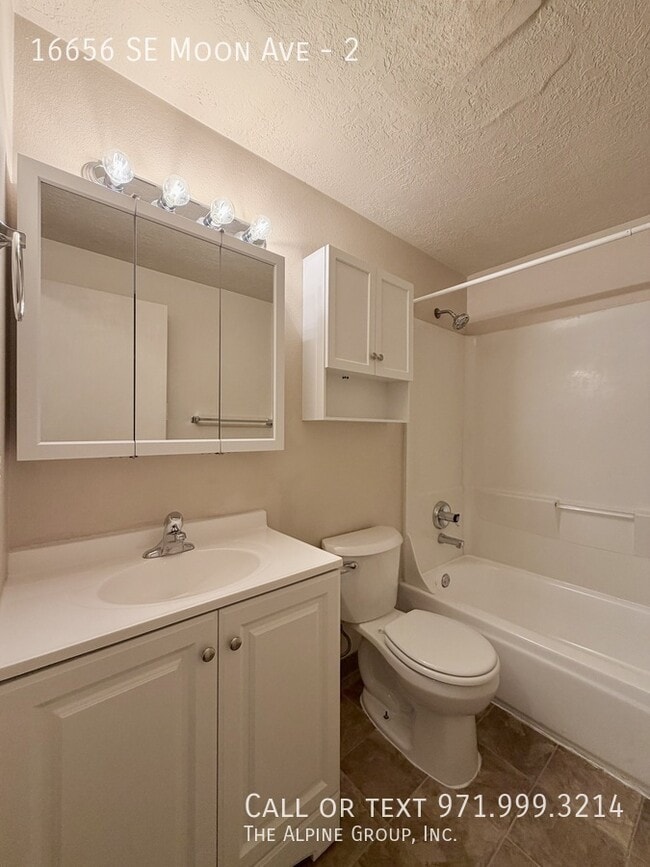 Building Photo - 16656 SE Moon Ave