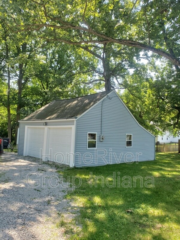 Building Photo - 1703 Getz Rd