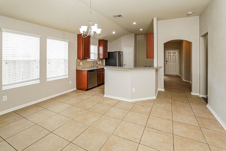 Building Photo - 2527 Elm Crossing Trail